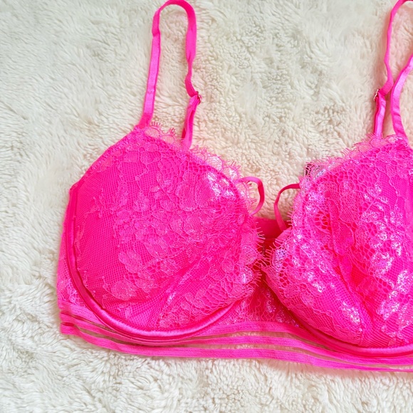 Victoria’s Secret Very Sexy Lined Balconette 32D | Barbiecore Coquette Lace Bra - Picture 3 of 9